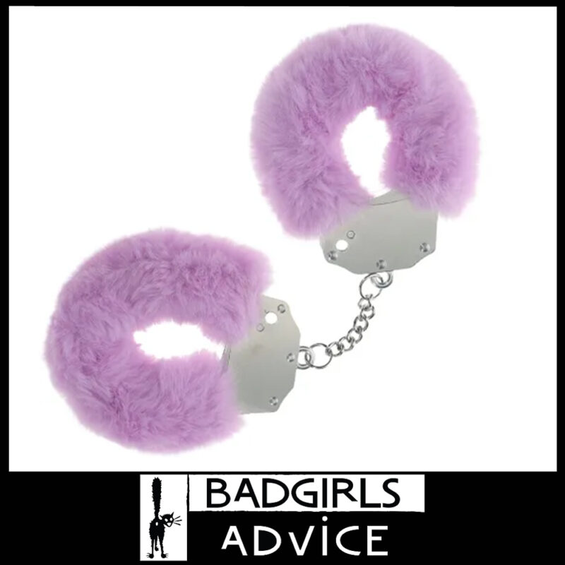 OUCH! Heavy-Duty Fluffy Cuffs 24.2 cm x 0.5 cm Iron Metal 5cm Inner - Lavender